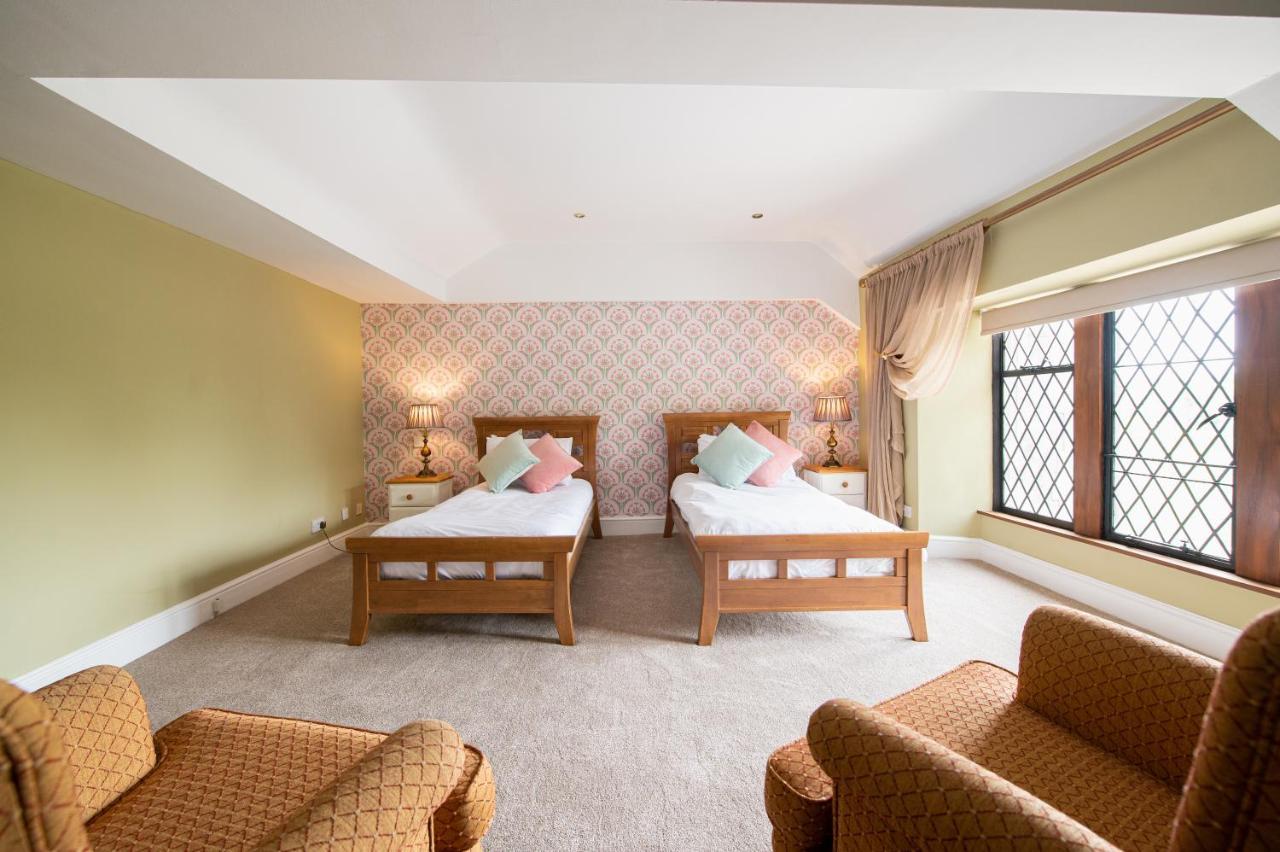 Miskin Manor Hotel ヘンソル エクステリア 写真