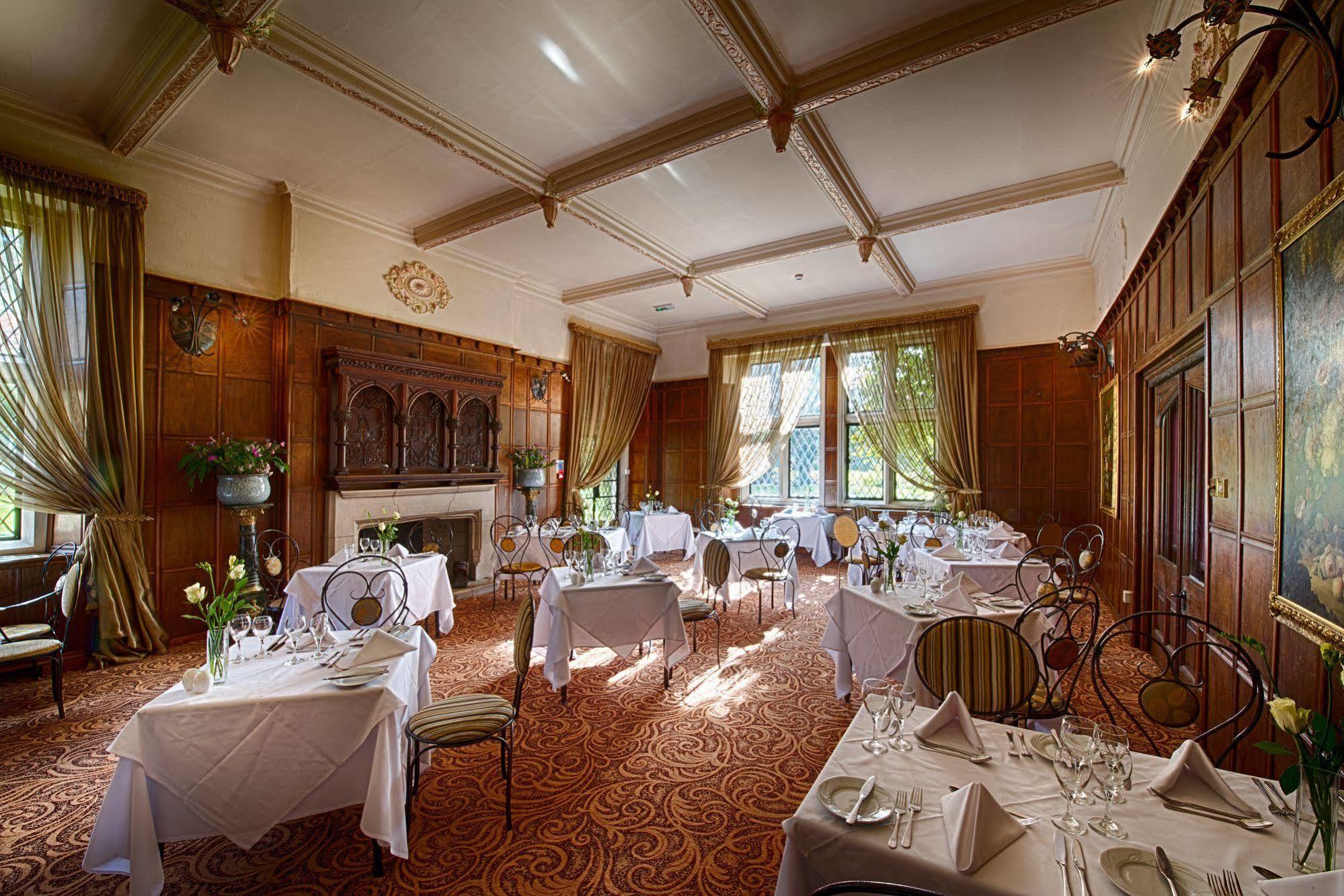 Miskin Manor Hotel ヘンソル エクステリア 写真