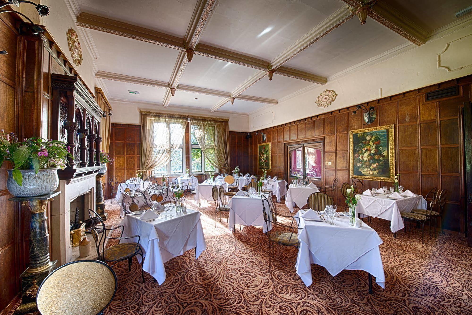 Miskin Manor Hotel ヘンソル エクステリア 写真