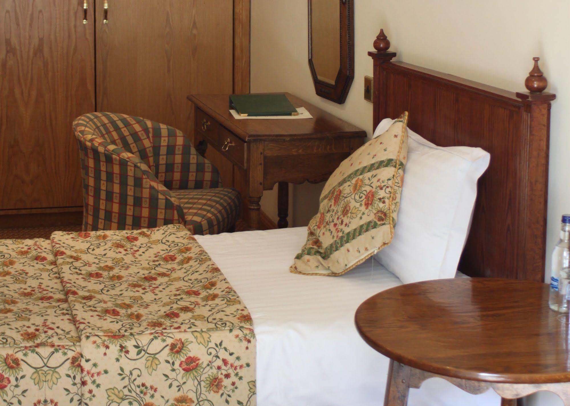 Miskin Manor Hotel ヘンソル エクステリア 写真