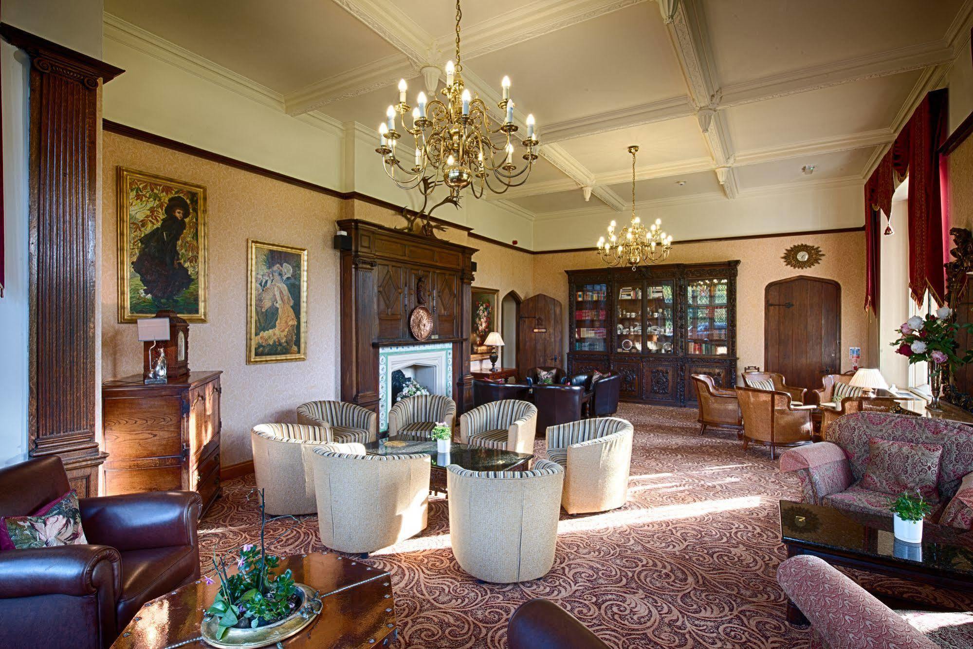 Miskin Manor Hotel ヘンソル エクステリア 写真
